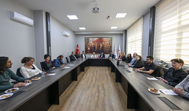 Yapay zeka eğitimi alan görme engelli bireyler sertifikalarını aldı