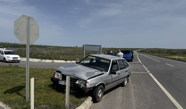 Edirne'de iki otomobilin çarpıştığı kazada 1 kişi yaralandı