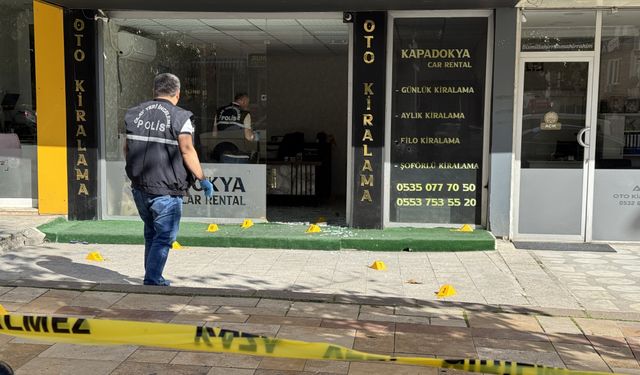 Denizli'de silahlı ve bıçaklı kavgada 2 kişi yaralandı