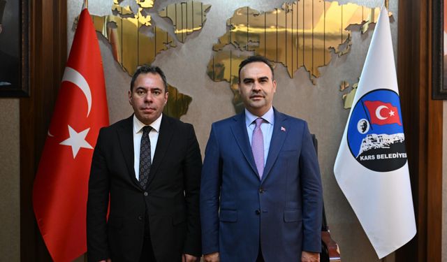 Bakan Kacır, Kars'ta ziyaretlerde bulundu