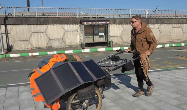 Dünyayı 26 yıldır yürüyerek dolaşan İngiliz gezgin İstanbul'a ulaştı
