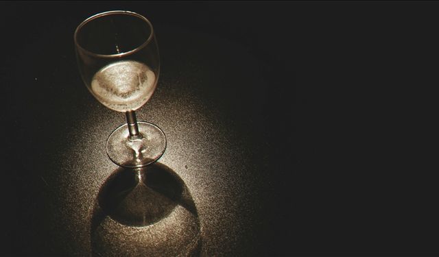Haftada 112 gram veya üstü alkol tüketenlerin beyninde damar sertliği görülme olasılığı daha yüksek