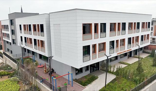 Bakan Kurum: Asrın felaketinin ardından afetlere dirençli, çocuklarımız için güvenli bir okul inşa ettik