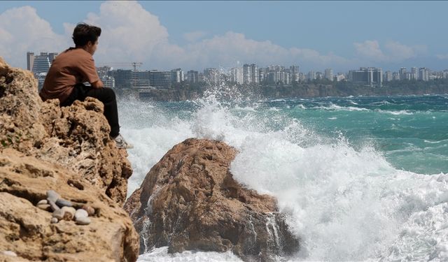 Meteoroloji'den Doğu Akdeniz için fırtına uyarısı