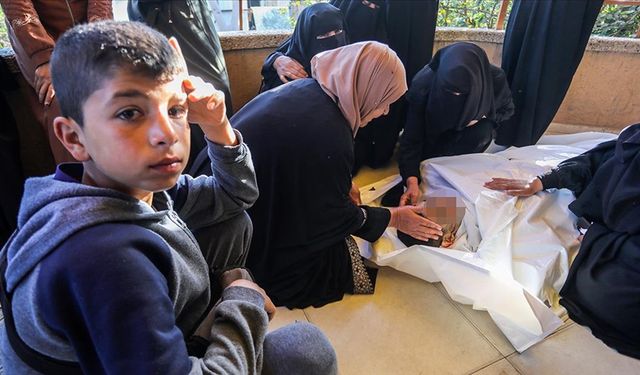 İsrail'in Gazze Şeridi'nde düzenlediği saldırıda 5 Filistinli hayatını kaybetti