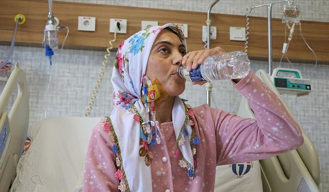 Vücudundaki 5 böbrekle yaşamını sürdürüyor