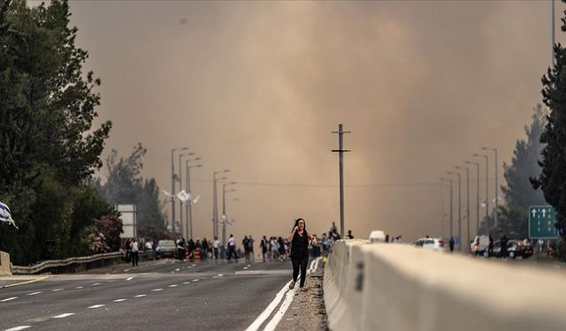 İsrail, Kudüs ile Tel Aviv arasındaki yangınlar nedeniyle uluslararası yardım talebinde bulundu