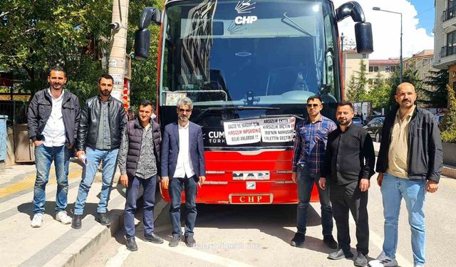 Van'da Özgür Özel'e pankartlı protesto