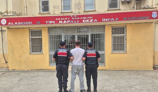 Manisa’da aranan şahıs jandarma operasyonuyla yakalandı