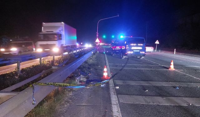Sakarya'da elektrikli bisiklet ile motosikletin çarpıştığı kazada 1 kişi öldü, 1 kişi ağır yaralandı