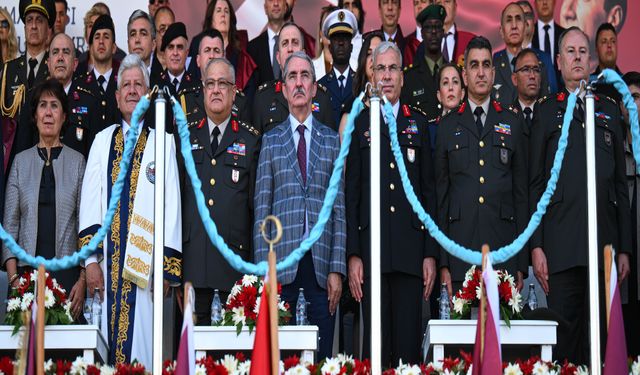 Sağlık Bilimleri Üniversitesi Gülhane Külliyesinde mezuniyet coşkusu