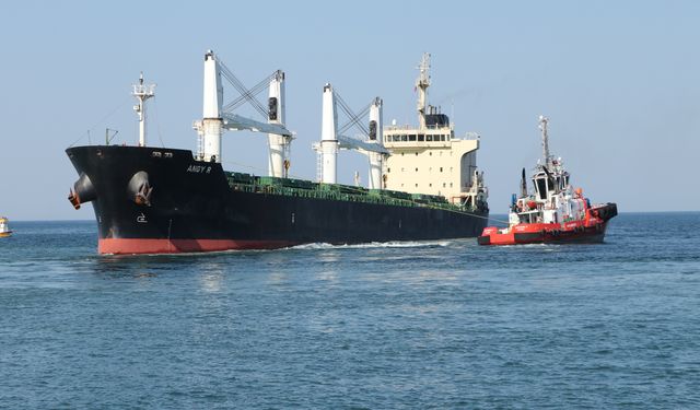 Tekirdağ'da karaya oturan gemiyi kurtarma çalışmalarına yarın devam edilecek