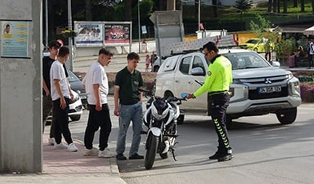 Bilecik'te motosikletin çarptığı genç kız tedavi gördüğü hastanede öldü