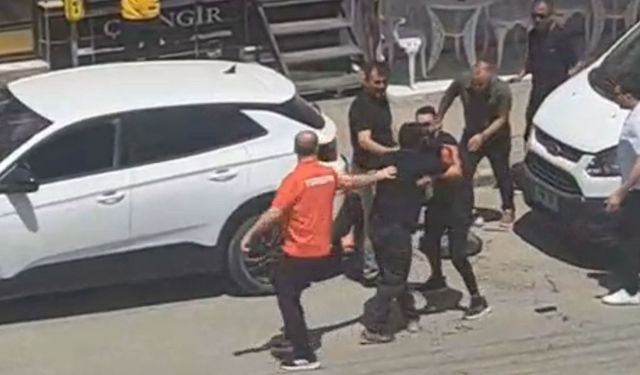 Eskişehir'de bıçaklı kavgada 3 kişi yaralandı
