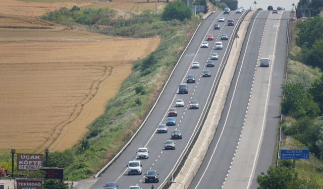 İstanbul-Tekirdağ kara yolunda bayram hareketliliği