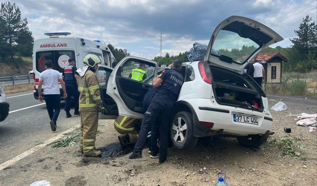 Karabük'te menfeze çarpan otomobildeki 1 çocuk öldü, 3 kişi yaralandı