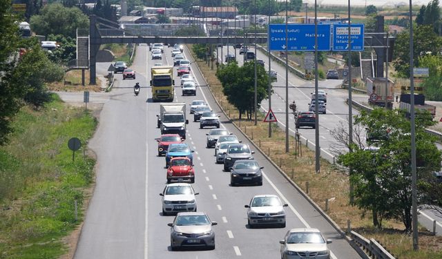 Tekirdağ-İstanbul yolunda bayram tatilinden dönüş yoğunluğu başladı