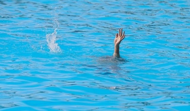 Alanya'da havuzda boğulma tehlikesi geçiren bebek hastaneye kaldırıldı