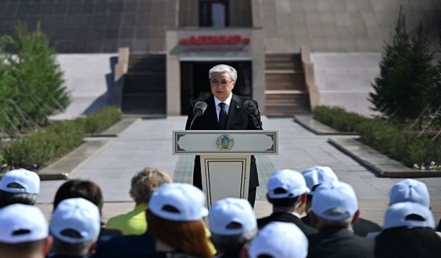 Tokayev: “Sovyet Döneminde En Büyük Acıyı Kazak Halkı Yaşadı”