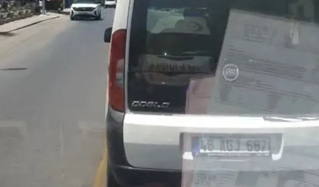Kahramanmaraş’ta Ambulansa Yol Vermeyen Sürücü, Sağlık Personelinin Kamerasına Takıldı