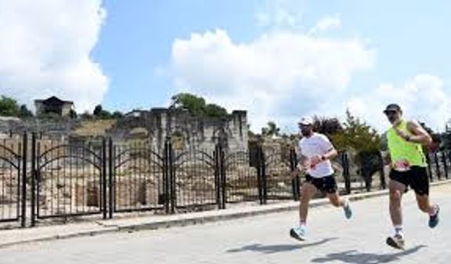 Düzce'de "Tarihi İpekyolu Trail Koşusu" düzenlendi