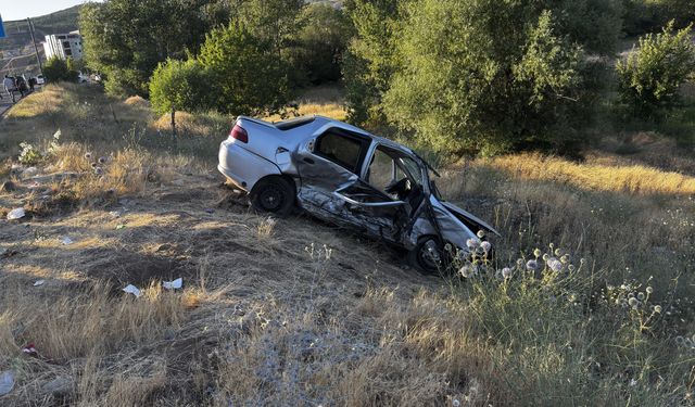 Bingöl'de iki otomobilin çarpıştığı kazada 8 kişi yaralandı