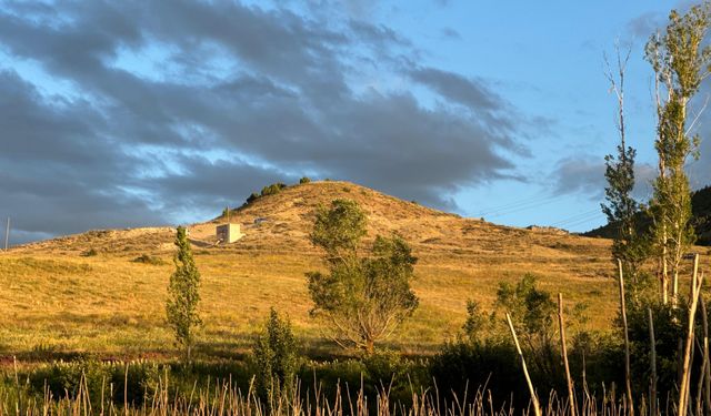Bayburt-Erzurum sınırında bir hava aracının düştüğü ihbarı ekipleri harekete geçirdi