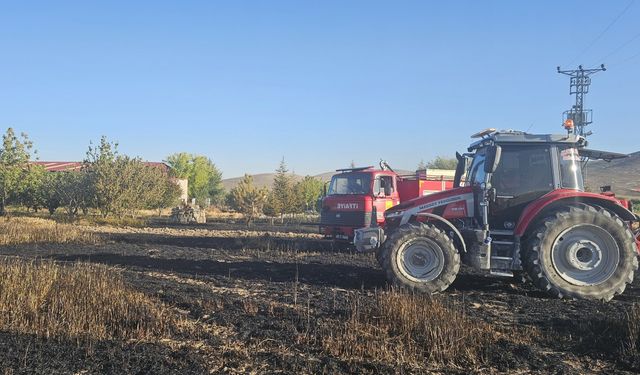 Konya'da buğday tarlasında çıkan yangın söndürüldü