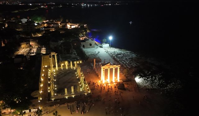Işıklandırılan Side Antik Kenti gece daha fazla turist çekiyor