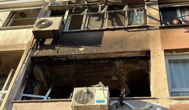 Bayraklı’da apartmanda yangın paniği