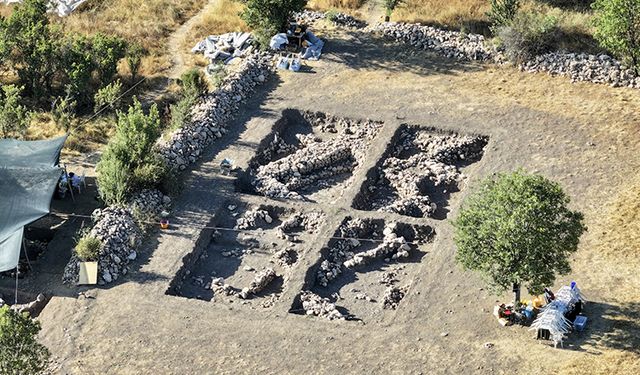 Çaltılar Höyük'teki kazı çalışması, 5300 yıl öncesi yaşama ışık tutuyor