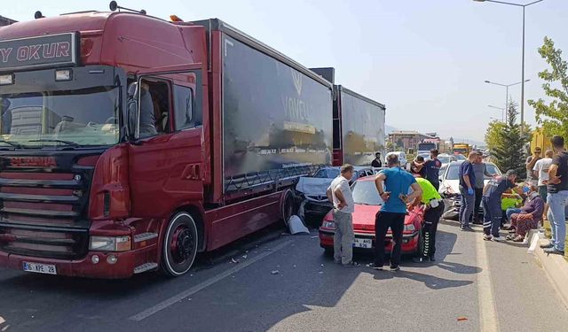 İnegöl’de trafik kazası sonucu 2 kişi yaralandı