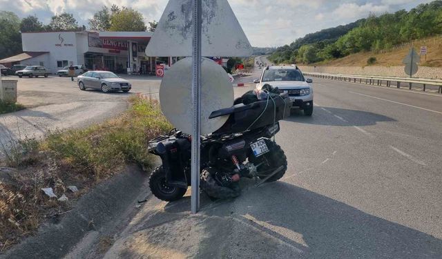 Polisin ’’dur’’ ihtarına uymayan otomobil kaza yaptı: 2 yaralı