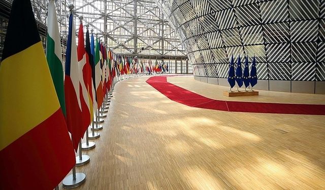 AB'nin 26 liderinden ABD-Rusya zirvesi öncesi mesaj: Ukrayna ve Avrupa'nın çıkarları korunmalı