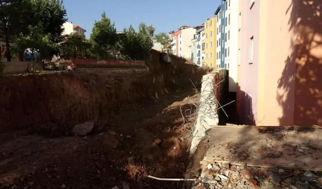Erzurum İspir’de Heyelan: MHP Heyeti Afet Bölgesinde İncelemelerde Bulundu