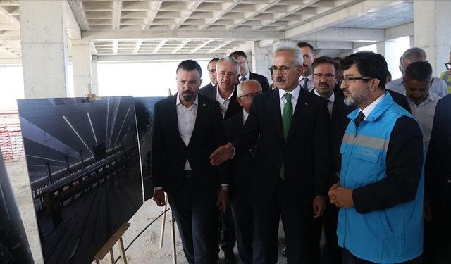 Ulaştırma ve Altyapı Bakanı Uraloğlu, Yozgat Havalimanı inşaatını inceledi