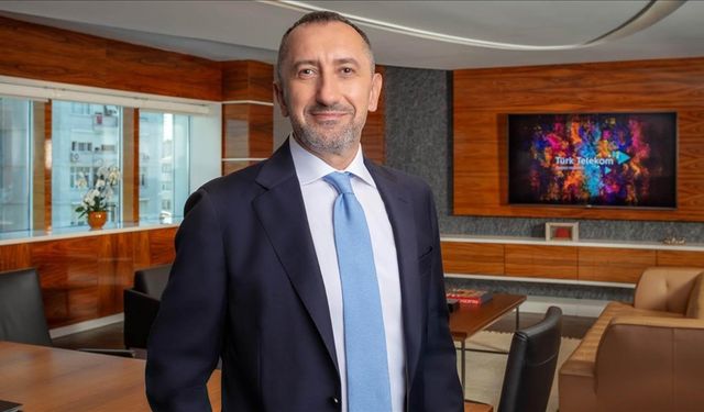 Türk Telekom CEO'su Önal: 5G'yi ülkemizi daha güçlü bir geleceğe taşıyan önemli bir araç olarak değerlendiriyoruz