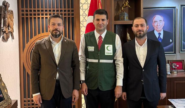 Ülkü Ocakları Genel Başkanı Yıldırım’a Yeşilay’dan Ziyaret