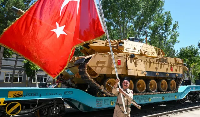 UAIS Tipi Askeri Araç Taşıma Vagonları Teslim Edildi
