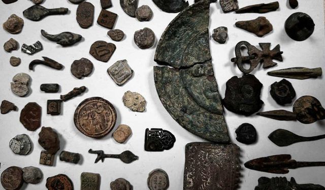 Bin 871 parça antika sikkeler yurt dışına kaçırıldı