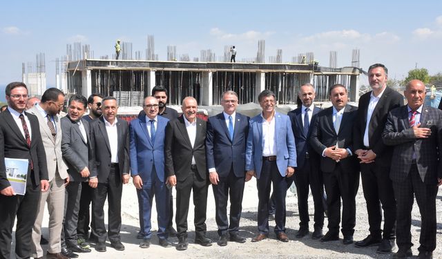 Van Valisi ve Büyükşehir Belediye Başkan Vekili Balcı, yatırımları yerinde inceledi