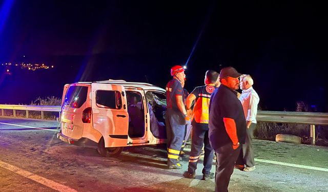 Bilecik'te hafif ticari araç ile kamyonetin çarpıştığı kazada 1 kişi öldü, 2 kişi yaralandı