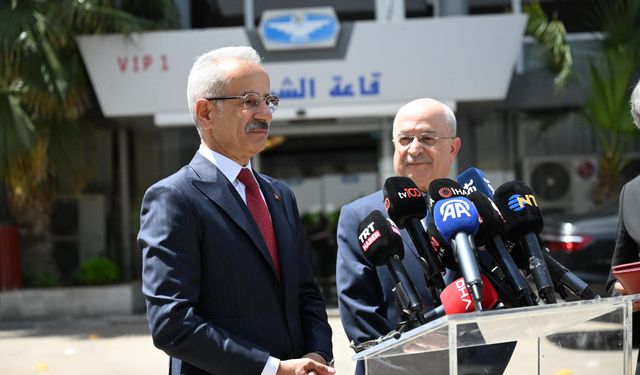 Bakan Uraloğlu duyurdu: Şam Havalimanı'na zorlu hava koşullarında iniş desteği