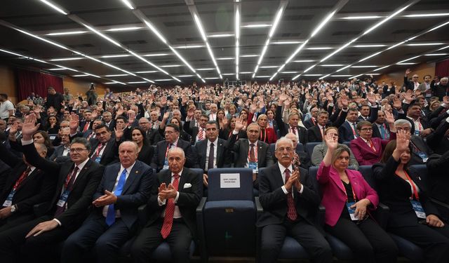 'Özel'e oy için para dağıttık' diyen eski Bitlis İl Başkanı Veysi Uyanık'ın oğlu CHP PM'den çıkarıldı
