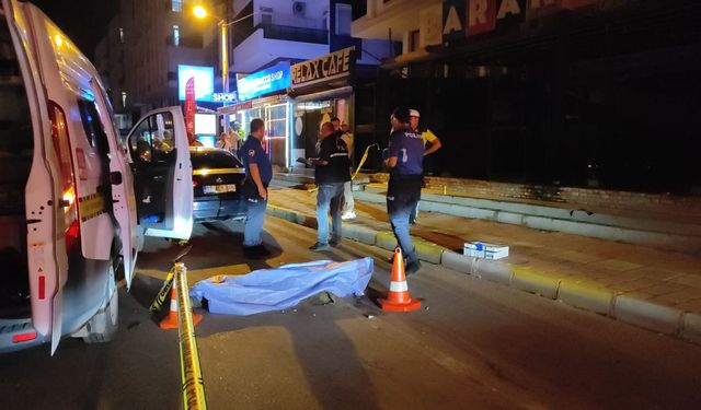 Antalya’da otomobilin çarptığı yaya hayatını kaybetti