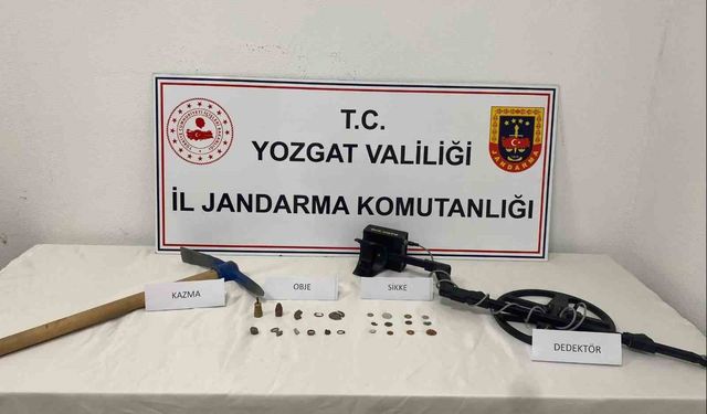 Akdağmadeni’nde 23 adet tarihi obje ele geçirildi