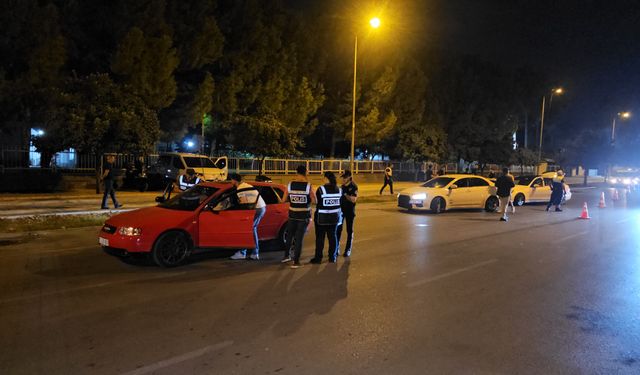 Adana polisi suçlulara göz açtırmadı: 79 gözaltı, milyonluk trafik cezası