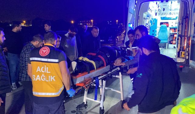 Kontrolden çıkan motosiklet kaldırma çarptı : 1 ağır yaralı