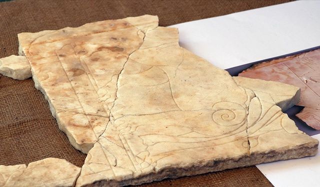Sagalassos'ta bulunan Mısır tanrısı Tutu figürü Afyon mermerine işlenmiş