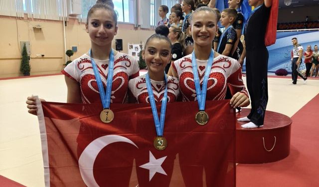 Milli aerobik cimnastikçiler, Bulgaristan’daki turnuvada 3 madalya elde etti